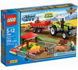 LEGO® City - Sertésfarm és traktor (7684)