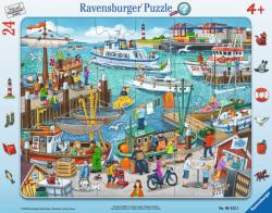 Ravensburger O zi in port - 24 piese (06152) Puzzle
