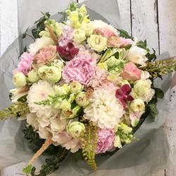 ImodFlowers Buchet cu bujori si dhalia