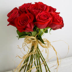 ImodFlowers Buchet cu 15 trandafiri rosii