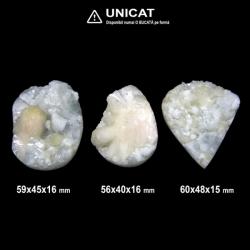 Cabochon din Stilbit cu Apofilit Druzy de Forma Neregulata- 56-60 x 40-48 x 15-16 mm