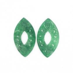  Pandantiv Jad Colorat Sculptat - 45 x 25 x 2 mm - 1 Buc