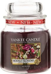 Yankee Candle Lumânare aromată - Yankee Candle Moonlit Blossoms 411 g