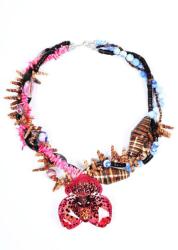 Dannyra Колие с естествена орхидея, корали, раковини, ахат, яспис Pink Island Dannyra Jewels