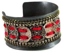 Dannyra Стилна гривна с кожени пендари Dannyra Jewels