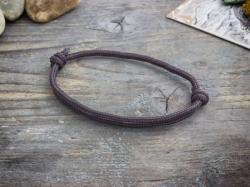 R. M. ékszer Szerénység barna paracord karkötő (14281-RM)