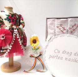 Magazin Traditional Set Traditional Botez - Costumas fetita Trusou Cutie pentru trusou Lumanare -TUL