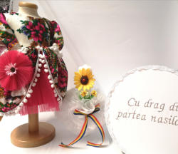 Magazin Traditional Set Traditional Botez - Costumas fetita Cutie pentru trusou Lumanare - TUL