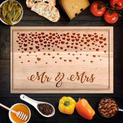  Mr. és Mrs. szívecskés vágódeszka