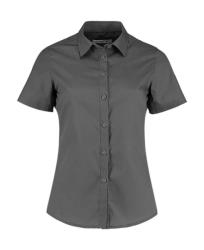 Kustom Kit Női rövid ujjú blúz Kustom Kit Women's Tailored Fit Poplin Shirt SSL S, Grafitszürke