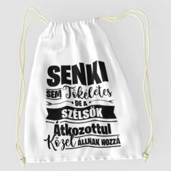 SENKI SEM TÖKÉLETES, DE A szélsők ÁTKOZOTTUL KÖZEL ÁLLNAK HOZZÁ TORNAZSÁK