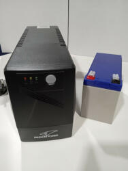 Pannon Power M650LCD UPS szünetmentes tápegység 650VA/360W+1db 7Ah akku (M650LCD)