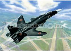 Zvezda Sukhoi SU-47 Berkut makett 1: 72 makett repülő (7215) (7215)