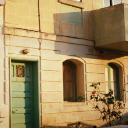 Smoke Bellow Open For Business - facethemusic - 9 290 Ft