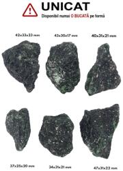 Tschermakite in Matrice Zoisit si Rubin Natural Brut - 34-47 x 25-33 x 17-22 mm - 1 Buc