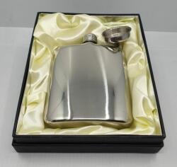  Rozsdamentes flaska tölcsérrel díszdobozban