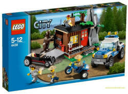 LEGO® City - A bűnöző búvóhelye (4438)