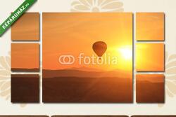 Többrészes Vászonkép, Premium Kollekció: Naplemente hőlégballonnal, Cappadocia(135x80 cm, W01)