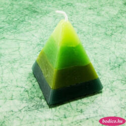 BODICO Piramis rusztikus gyertya * 4 rétegű - zöld 7 cm (3224-08)