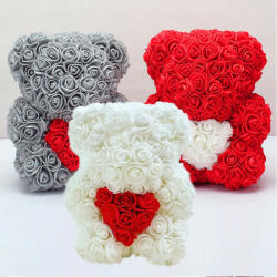 Aranjamente florale - Ursulet floral 25 cm decorat manual cu trandafiri spuma, cu inima in cutie Alb