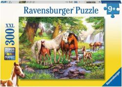 Ravensburger Lovak a folyónál XXL puzzle 300 db-os (12904)