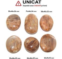 Palm Stone Peach Moonstone Natural - 46-71 x 44-51 x 15-36 mm - (XXL) - 1 Bucf