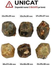 Andradit-Granat Verde Natural Brut - 30-37 x 27-31 x 26-30 mm - ( XXL ),