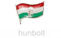 Ezüst színű magyar zászló címerrel 18 mm jelvény