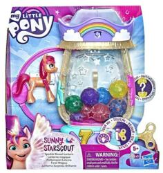Hasbro My Little Pony - Az új nemzedék - Sunny Starscout Sparkle Reveal Lantern játékszett (F3329)