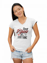  Dog kisses fix everything - Női V Nyakú Póló (598958)