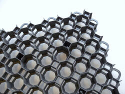 GEOMAT Műanyag gyeprács - Geopave PROFI - vastagság 50 mm, teherbírás 400 t/m2, 47×47×7, 5 cm fekete