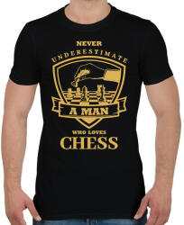 printfashion A man who loves chess - Férfi póló - Fekete (7451538)