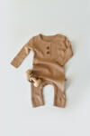 BabyCosy Salopeta cu maneca lunga si pantaloni lungi din bumbac organic si modal - Maro BabyCosy (BC-CSYM11414)