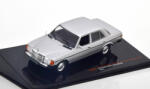 Ixo Models Mercedes Benz 200D W123 Saloon silver 19761/43 (15788)