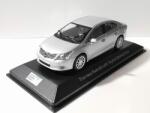 MINICHAMPS Toyota Avensis silver 20091/43 (16411)