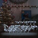 vidaXL ezüstszínű rénszarvas és szán karácsonyi dekoráció 140 LED-del (3100431)