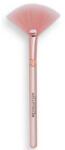 Makeup Revolution Pensulă pentru iluminator - Makeup Revolution Create Highlighting Brush R24