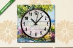  Vászonkép óra, Premium Kollekció: Tavaszi virágok ház udvarán (olajfestmény reprodukció)(25x25 cm C01)