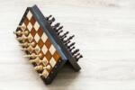  Klasszikus mágneses fa sakk-készlet