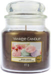 Yankee Candle Berry Mochi lumânări parfumate 411 g