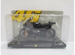 Magazine Models Machetă moto Magazine Models [1: 18] - Yamaha 2004 YZR-M1 Phillip Island Valentino Rossi 46 Collection (DCC-MAGROSSI0035)