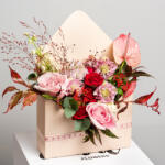 ImodFlowers Aranjamentul floral Iubire in cutie