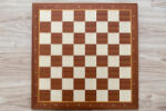  Caissa LUX fa sakktábla (közepes méretű) Farba: Čerešňová farba