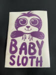  Autós Baby Sloth Matrica Dekor 12x16 Cm Lila (dp-dekor25)