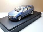 HERPA VW Passat B8 Variant Harvard Blue1/43 (19045)