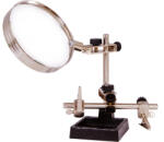 Levenhuk Увеличение: 2/6x. Диаметър: 90/21 mm. Държачи „трета ръка (74074)