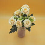  Kisfejű rózsacsokor