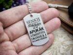 R. M. ékszer Senki sem tökéletes de az apukák acél medálos kulcstartó (13352-RM-D)
