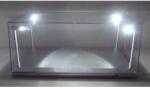 TRIPLE 9 Vitrina din plexiglass cu postament gri si 4 stalpi cu led scala 1/181/43 (21061)