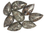  Cabachon din Sodalit Yooperlite Mineral Natural Picatura 33-38 x 19-24 x 9-11 mm - 1 Buc